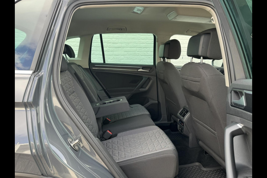 Volkswagen Tiguan 1.5 TSI Led verlichting Camera Clima Adaptieve cruise Stoelverwarming Navigatie