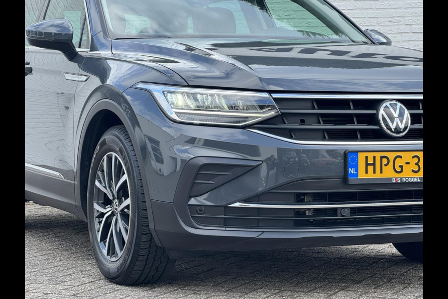 Volkswagen Tiguan 1.5 TSI Led verlichting Camera Clima Adaptieve cruise Stoelverwarming Navigatie