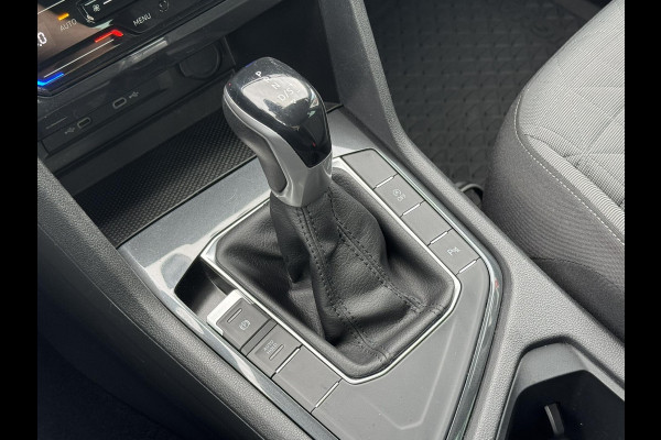 Volkswagen Tiguan 1.5 TSI Led verlichting Camera Clima Adaptieve cruise Stoelverwarming Navigatie