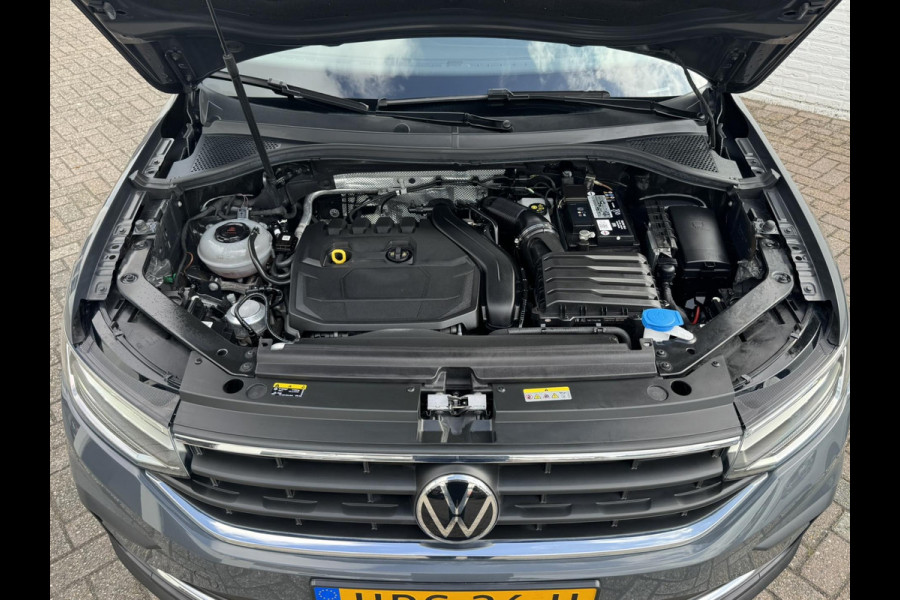Volkswagen Tiguan 1.5 TSI Led verlichting Camera Clima Adaptieve cruise Stoelverwarming Navigatie