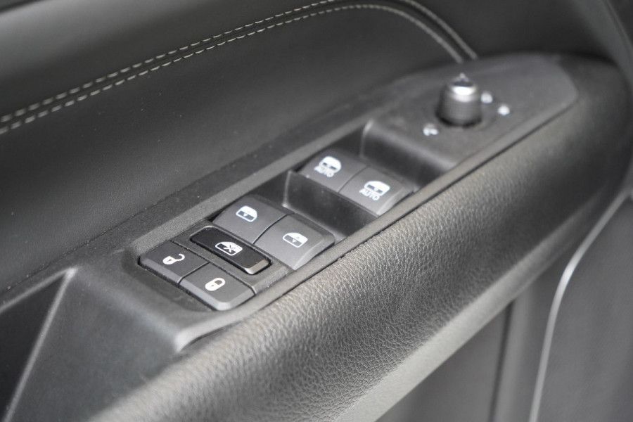 Jeep Compass 4xe 240 Plug-in Hybrid Electric S | Leder | Navigatie | Achteruitrijcamera | Stuurverwarming