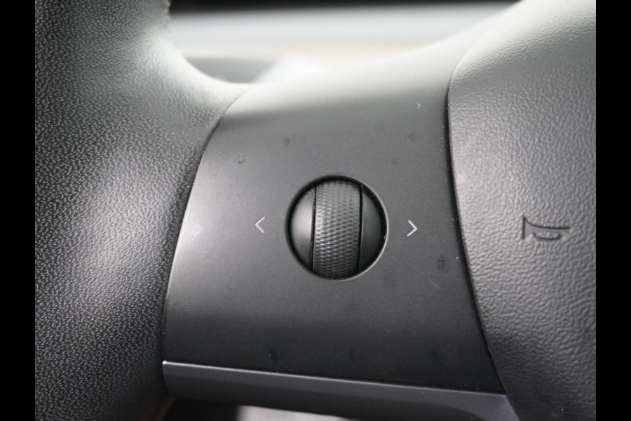 Tesla Model 3 RWD SR+ 60kWh 325PK Lmv 18" AutoPilot Leder PanoDak Adaptive-Cruise Lmv Camera's Elektr.-Stuur+Stoelen+Spiegels+Geheugen+Easy-En Navi LED Comfortstoelen ACC DAB Keyless en Voorverwarmen interieur via App One-Pedal-Drive Origineel Nederlandse auto tot 11kw laden thuis! Garantie Accu tot 10-12-2027 max 160.000km 1.584kg licht!