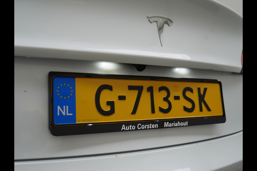 Tesla Model 3 RWD SR+ 60kWh 325PK Lmv 18" AutoPilot Leder PanoDak Adaptive-Cruise Lmv Camera's Elektr.-Stuur+Stoelen+Spiegels+Geheugen+Easy-En Navi LED Comfortstoelen ACC DAB Keyless en Voorverwarmen interieur via App One-Pedal-Drive Origineel Nederlandse auto tot 11kw laden thuis! Garantie Accu tot 10-12-2027 max 160.000km 1.584kg licht!