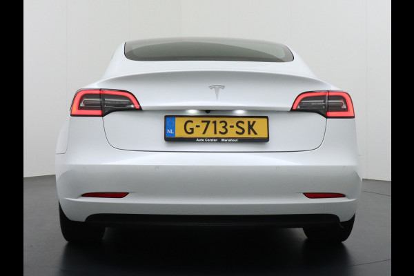 Tesla Model 3 RWD SR+ 60kWh 325PK Lmv 18" AutoPilot Leder PanoDak Adaptive-Cruise Lmv Camera's Elektr.-Stuur+Stoelen+Spiegels+Geheugen+Easy-En Navi LED Comfortstoelen ACC DAB Keyless en Voorverwarmen interieur via App One-Pedal-Drive Origineel Nederlandse auto tot 11kw laden thuis! Garantie Accu tot 10-12-2027 max 160.000km 1.584kg licht!
