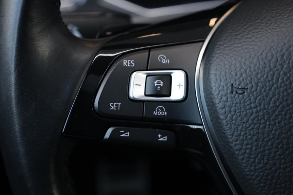 Volkswagen T-Roc 2.0 TSI 4Motion R-LINE LED/VIRTUAL/SFEER/PANO/HALF LEDER+S.VERWARMING/19"LMV/PDC/LINE/ACC/ECC/12 MND GARANTIE!