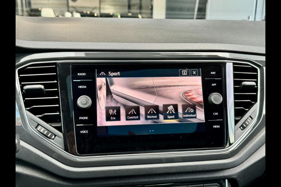 Volkswagen T-Roc 2.0 TSI 4Motion R-LINE LED/VIRTUAL/SFEER/PANO/HALF LEDER+S.VERWARMING/19"LMV/PDC/LINE/ACC/ECC/12 MND GARANTIE!