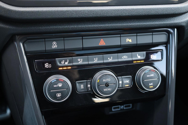Volkswagen T-Roc 2.0 TSI 4Motion R-LINE LED/VIRTUAL/SFEER/PANO/HALF LEDER+S.VERWARMING/19"LMV/PDC/LINE/ACC/ECC/12 MND GARANTIE!