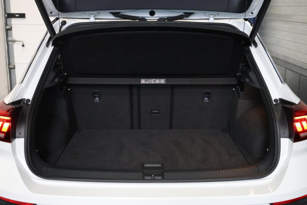 Volkswagen T-Roc 2.0 TSI 4Motion R-LINE LED/VIRTUAL/SFEER/PANO/HALF LEDER+S.VERWARMING/19"LMV/PDC/LINE/ACC/ECC/12 MND GARANTIE!