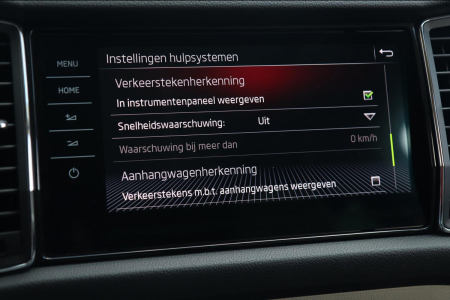 Škoda Kodiaq 2.0 TSI 4x4 / PANODAK / 2x MEMORY / ACC / KEYLESS / CAMERA / 19''