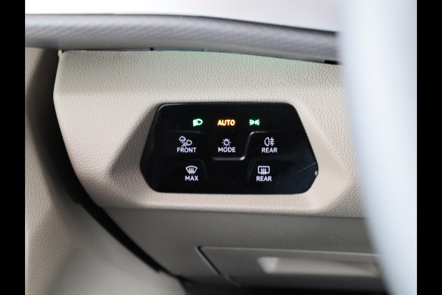 Volkswagen Multivan 1.5 eHybrid L2 Bulli Edition 4Motion 7 persoons | Trekhaak | Assistentiepakket | Verwarmbare voorstoelen