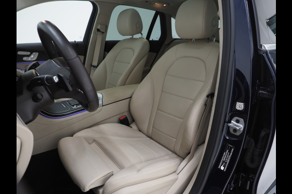 Mercedes-Benz GLC 300e 4MATIC | Panoramadak | Luchtvering | 360 | Keyless | Stoelverwarming | Carplay