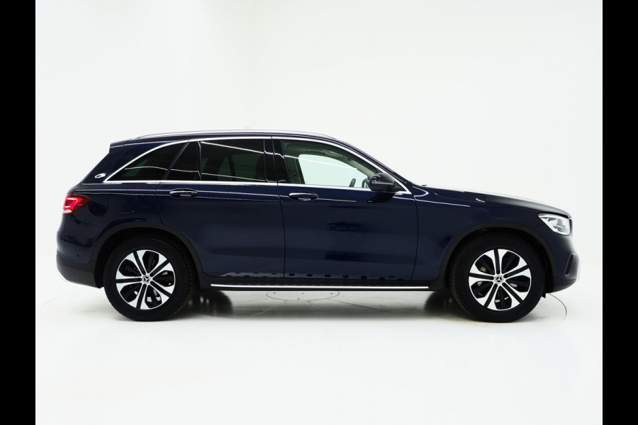 Mercedes-Benz GLC 300e 4MATIC | Panoramadak | Luchtvering | 360 | Keyless | Stoelverwarming | Carplay