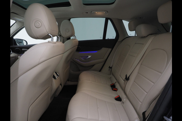 Mercedes-Benz GLC 300e 4MATIC | Panoramadak | Luchtvering | 360 | Keyless | Stoelverwarming | Carplay