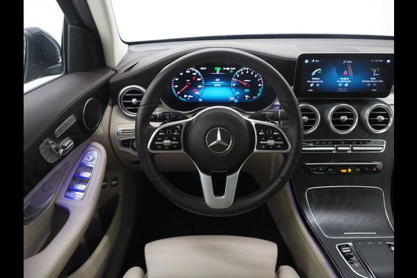 Mercedes-Benz GLC 300e 4MATIC | Panoramadak | Luchtvering | 360 | Keyless | Stoelverwarming | Carplay
