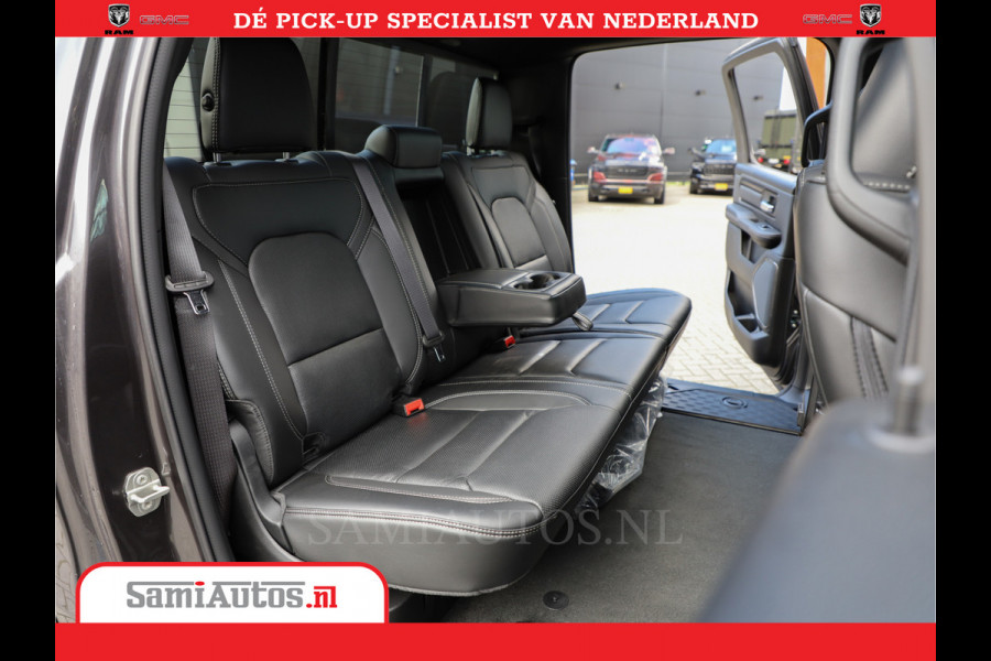 Dodge Ram 1500 Laramie Night 5,7 V8 402PK | Krachtige Hemi | Zeer Rijk Uitgevoerd | Comfortabele Dubbele Cabine met Royale 5 Zitplaatsen | BPM vrij | Nu Leverbaar uit Voorraad | Voorraad Nr 2371 - 2297