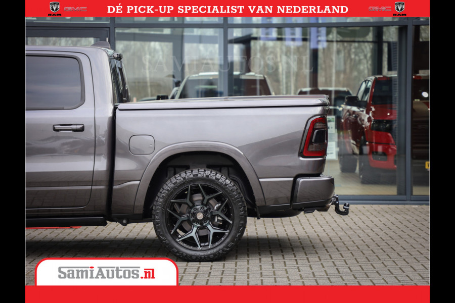 Dodge Ram 1500 Laramie Night 5,7 V8 402PK | Krachtige Hemi | Zeer Rijk Uitgevoerd | Comfortabele Dubbele Cabine met Royale 5 Zitplaatsen | BPM vrij | Nu Leverbaar uit Voorraad | Voorraad Nr 2371 - 2297