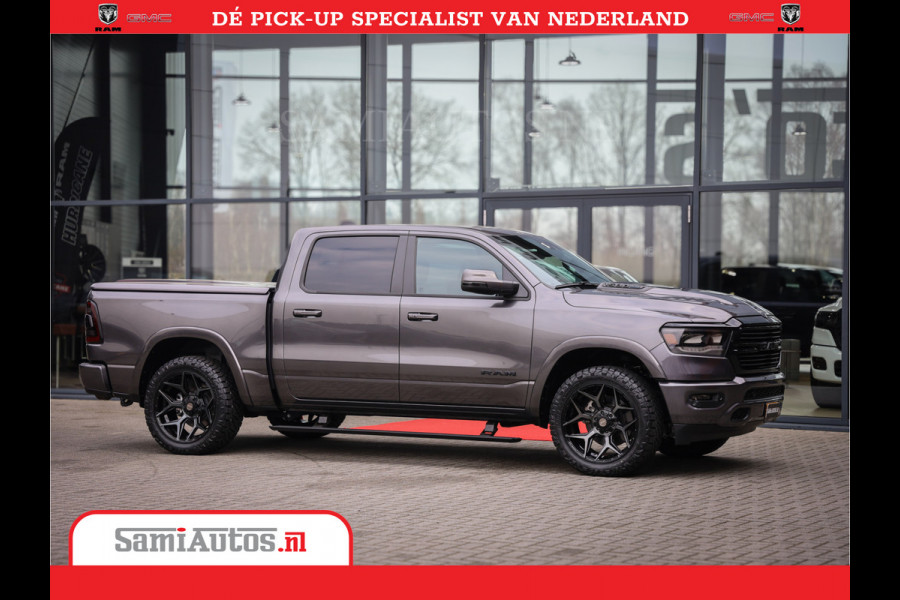 Dodge Ram 1500 Laramie Night 5,7 V8 402PK | Krachtige Hemi | Zeer Rijk Uitgevoerd | Comfortabele Dubbele Cabine met Royale 5 Zitplaatsen | BPM vrij | Nu Leverbaar uit Voorraad | Voorraad Nr 2371 - 2297