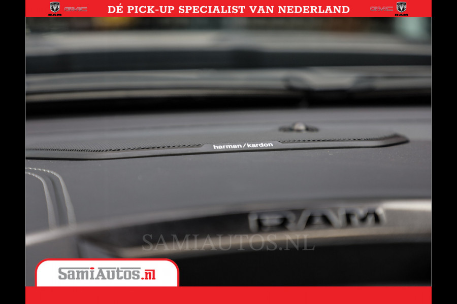 Dodge Ram 1500 Laramie Night 5,7 V8 402PK | Krachtige Hemi | Zeer Rijk Uitgevoerd | Comfortabele Dubbele Cabine met Royale 5 Zitplaatsen | BPM vrij | Nu Leverbaar uit Voorraad | Voorraad Nr 2371 - 2297