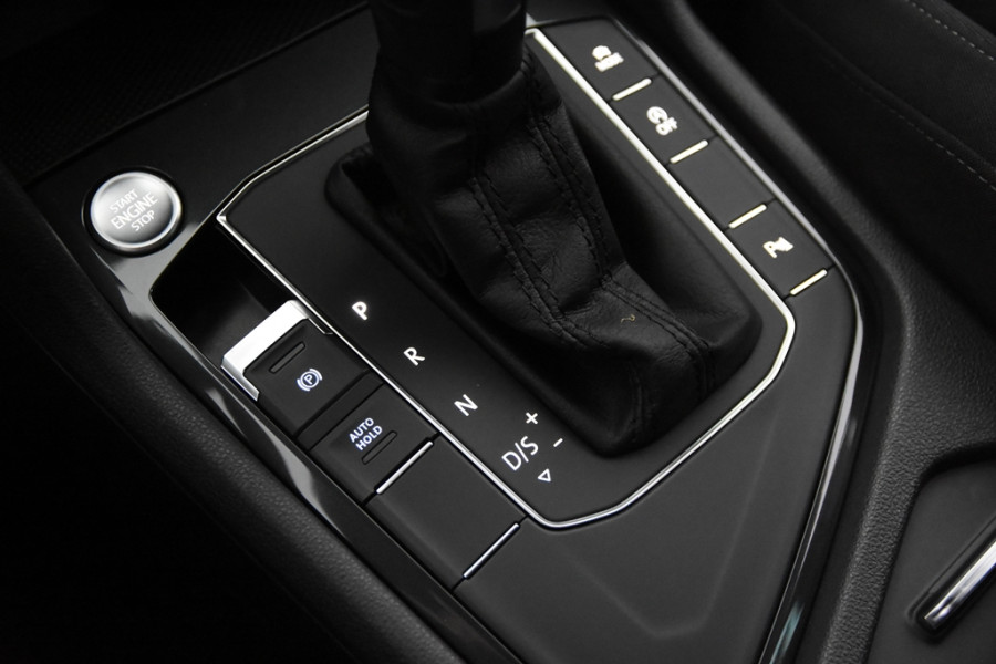 Volkswagen Tiguan 1.5 TSI R-Line DSG *Virtual Cockpit*LED*Camera*