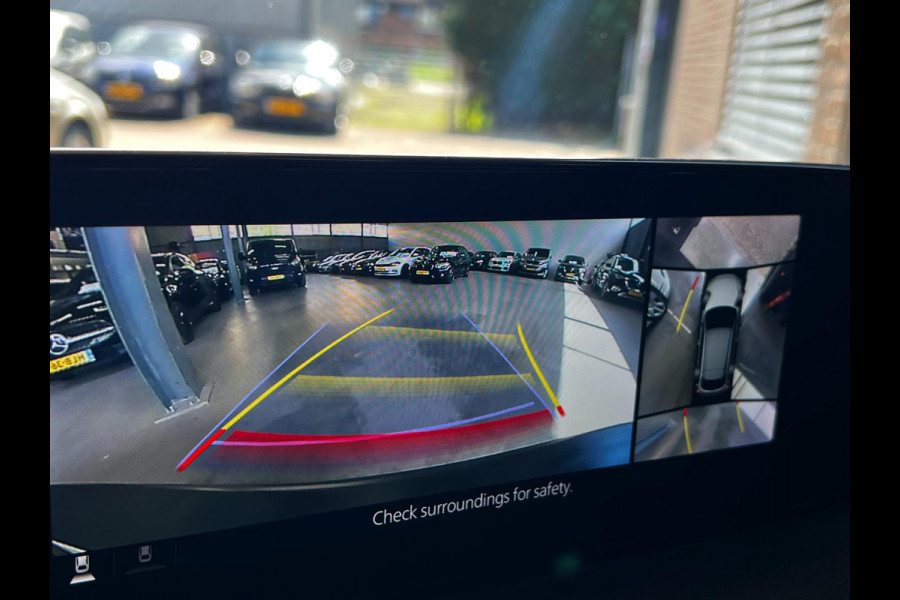 Mazda MX-30 E-SkyActiv 145 First Edition 36 kWh 3D CAMERA VIEW