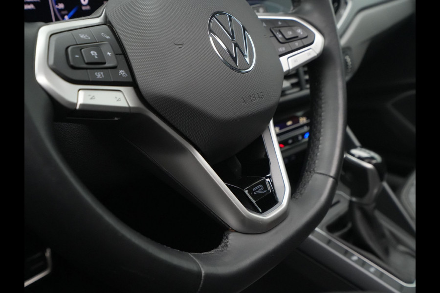 Volkswagen Taigo 1.5 TSI 150pk DSG R-Line Panorama Camera Keyless Carplay Navigatie Sideassist