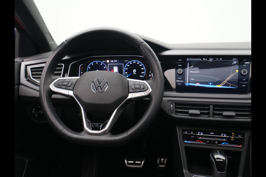Volkswagen Taigo 1.5 TSI 150pk DSG R-Line Panorama Camera Keyless Carplay Navigatie Sideassist