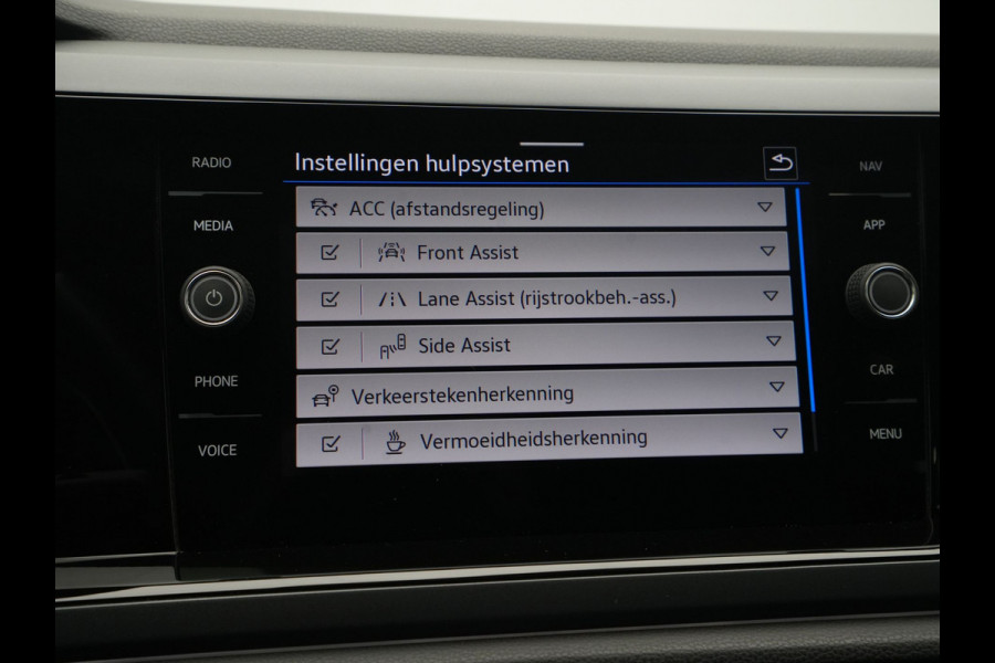 Volkswagen Taigo 1.5 TSI 150pk DSG R-Line Panorama Camera Keyless Carplay Navigatie Sideassist