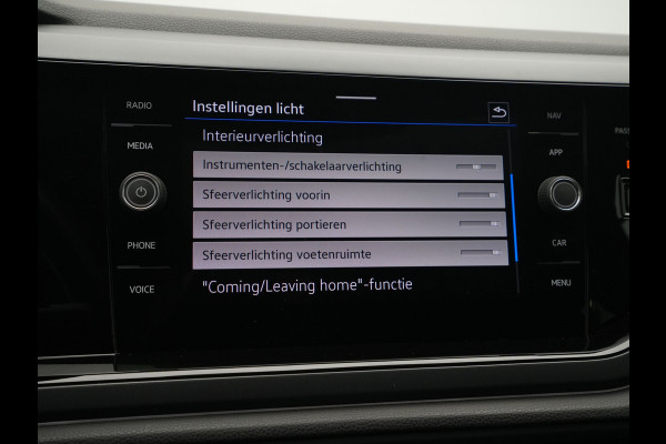 Volkswagen Taigo 1.5 TSI 150pk DSG R-Line Panorama Camera Keyless Carplay Navigatie Sideassist