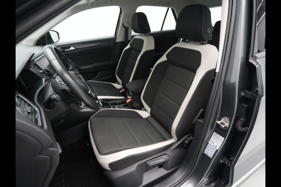 Volkswagen T-Roc 1.5 TSI 150pk DSG Sport Camera Led Keyless Stoelverwarming