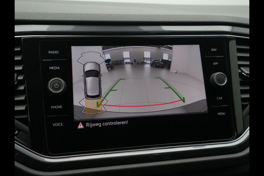 Volkswagen T-Roc 1.5 TSI 150pk DSG Sport Camera Led Keyless Stoelverwarming