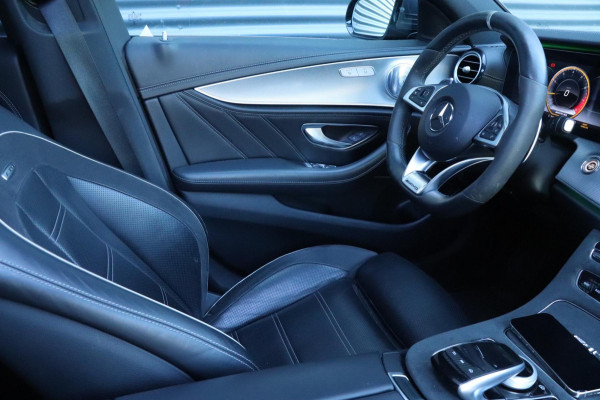 Mercedes-Benz E-Klasse AMG E63 S 4MATIC+ | Pano / Burmester - Dealer onderhouden