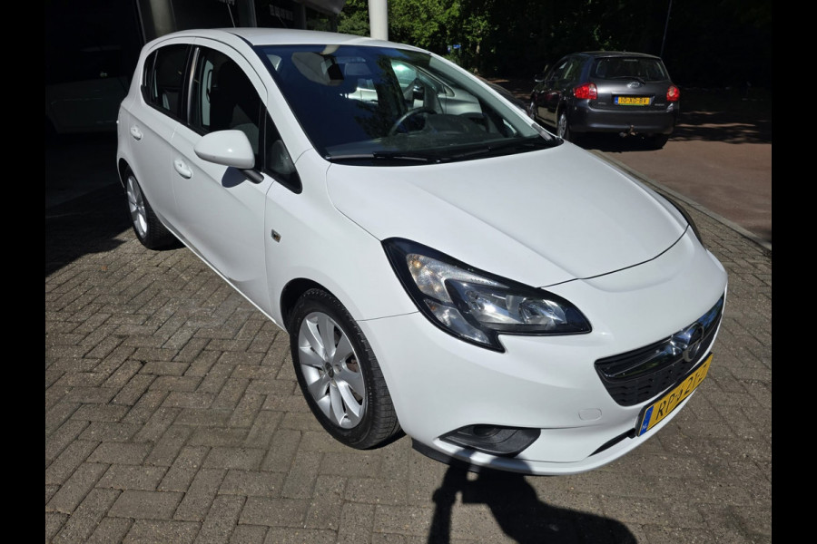 Opel Corsa 1.4 Favourite | 1E EIGENAAR | 12MND GARANTIE | AIRCO | NAVI | CRUISE