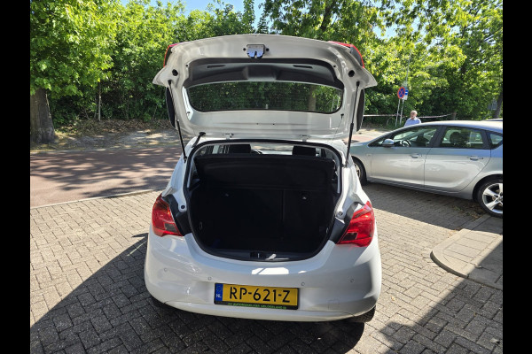 Opel Corsa 1.4 Favourite | 1E EIGENAAR | 12MND GARANTIE | AIRCO | NAVI | CRUISE