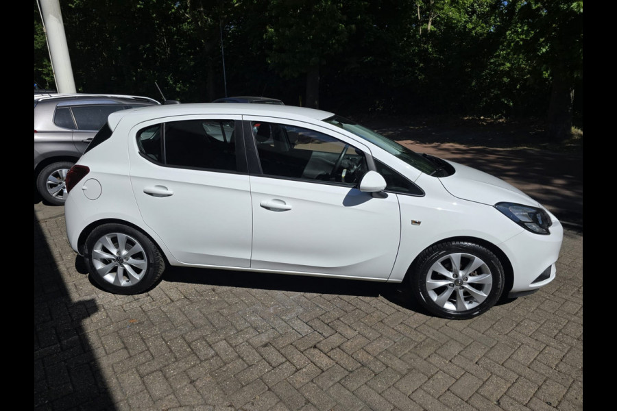 Opel Corsa 1.4 Favourite | 1E EIGENAAR | 12MND GARANTIE | AIRCO | NAVI | CRUISE