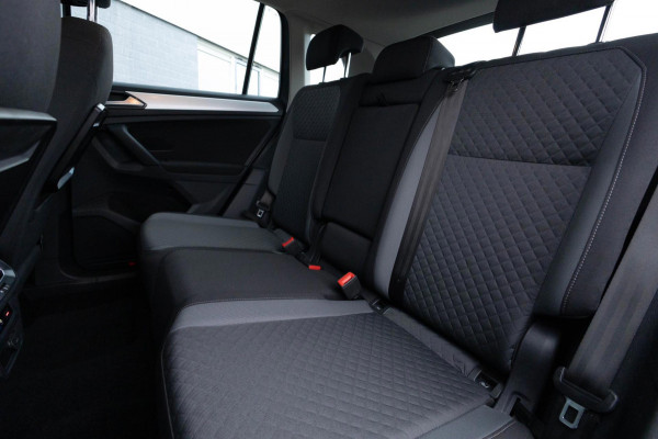 Volkswagen Tiguan 2.0 TDI Highline nieuwe distributie en 4nieuwe banden