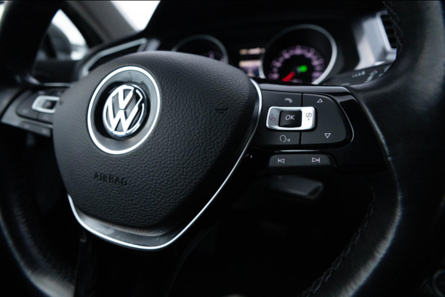 Volkswagen Tiguan 2.0 TDI Highline nieuwe distributie en 4nieuwe banden