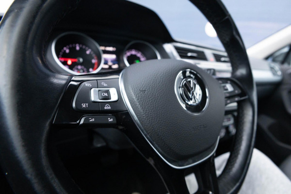 Volkswagen Tiguan 2.0 TDI Highline nieuwe distributie en 4nieuwe banden