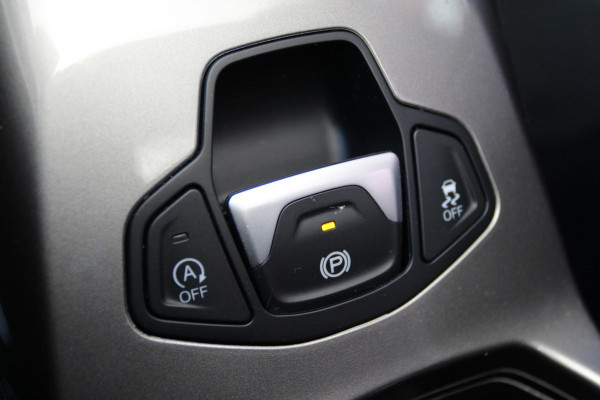 Jeep Renegade 1.3T-e Limited Automaat | Panoramadak | Trekhaak | Camera | Cruise
