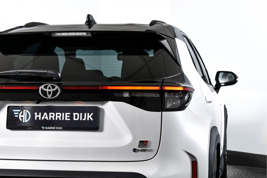 Toyota Yaris Cross 1.5 Hybrid 130 GR Sport Automaat (Nieuw model) | Dig.Cockpit | Adapt.Cruise | Head-up | Stoel+Stuurverw. | 360 Camera | PDC + NAV + App.Connect (Draadloos) | ECC | LM 18" | 3478