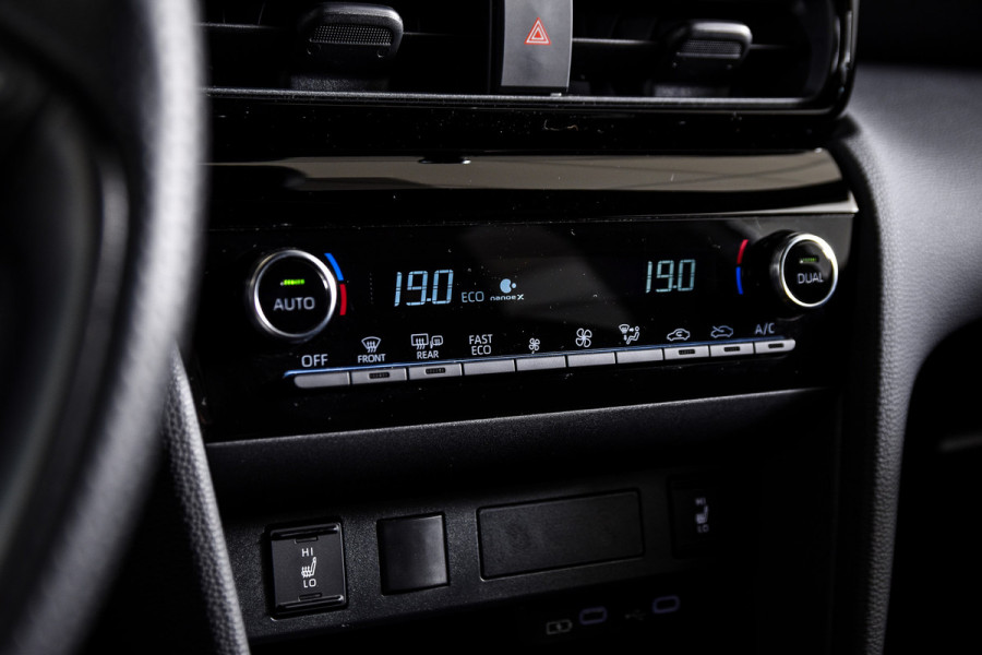 Toyota Yaris Cross 1.5 Hybrid 130 GR Sport Automaat (Nieuw model) | Dig.Cockpit | Adapt.Cruise | Head-up | Stoel+Stuurverw. | 360 Camera | PDC + NAV + App.Connect (Draadloos) | ECC | LM 18" | 3478