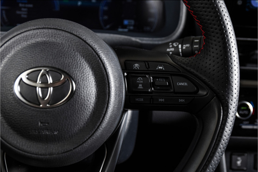Toyota Yaris Cross 1.5 Hybrid 130 GR Sport Automaat (Nieuw model) | Dig.Cockpit | Adapt.Cruise | Head-up | Stoel+Stuurverw. | 360 Camera | PDC + NAV + App.Connect (Draadloos) | ECC | LM 18" | 3478