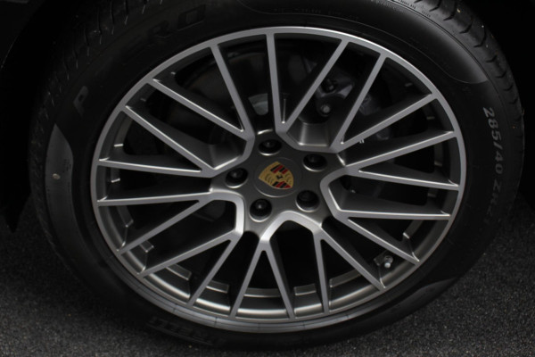 Porsche Cayenne Coupé 3.0 E-Hybrid 476pk Platinum Edition Leder Panorama dak Luchtvering Comfortstoelen Electrisch Navigatie