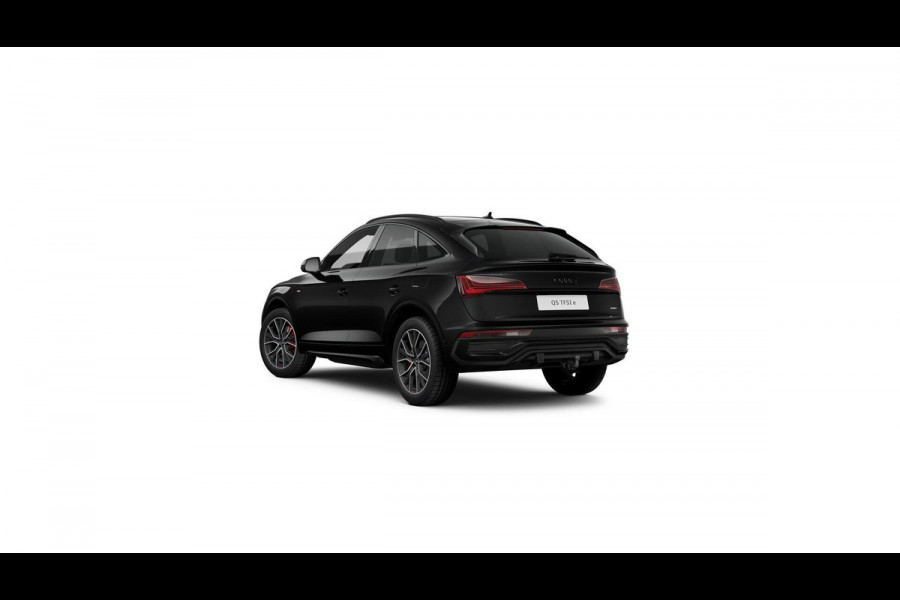 Audi Q5 Sportback 55 TFSI e S edition Competition quattro 367 pk S-tronic | Verlengde garantie | Navigatie | Panoramadak | Trekhaak (wegklapbaar) | Parkeersensoren (Park assist) | Rondomzicht camera | Bang & Olufsen | Stoelverwarming |