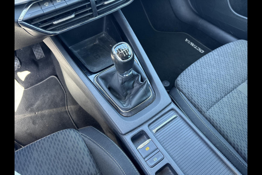 Škoda Octavia Combi 1.0 TSI Business Edition Plus | virtual cockpit | head-up display | memorystoelen | elektrische achterklep | allseason banden
