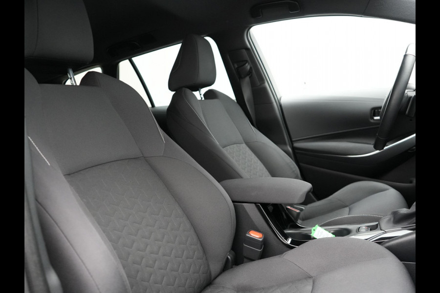 Toyota Corolla Touring Sports 2.0 Hybrid Dynamic 181pk | Adaptive Cruise | LED | Carplay | Stuur & Stoelverwarming | Camera | DAB |