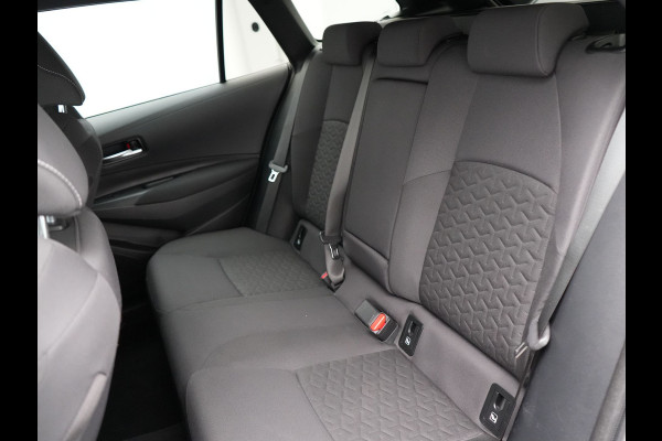 Toyota Corolla Touring Sports 2.0 Hybrid Dynamic 181pk | Adaptive Cruise | LED | Carplay | Stuur & Stoelverwarming | Camera | DAB |