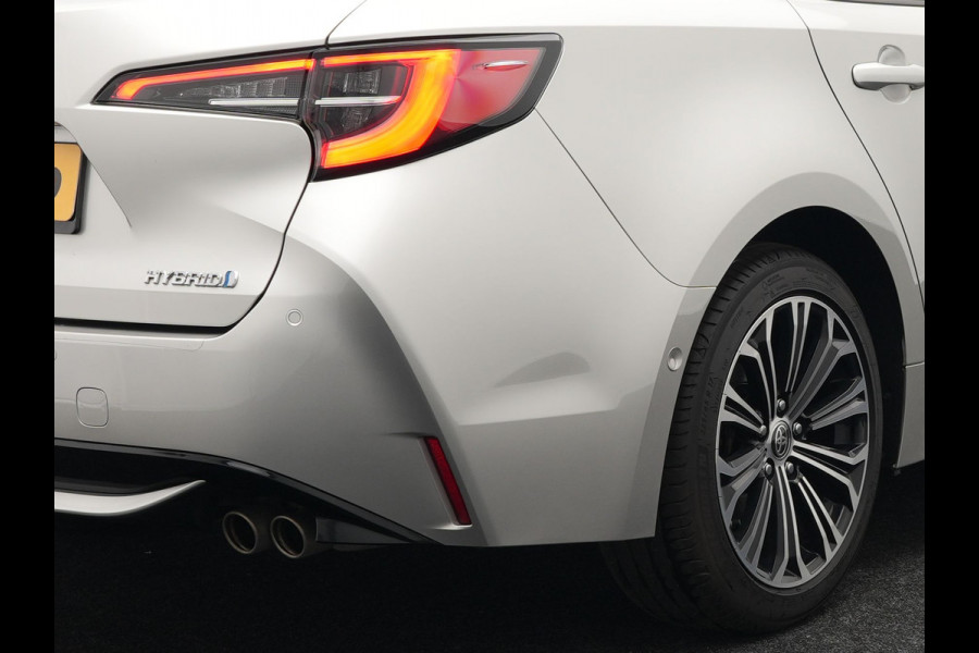 Toyota Corolla Touring Sports 2.0 Hybrid Dynamic 181pk | Adaptive Cruise | LED | Carplay | Stuur & Stoelverwarming | Camera | DAB |