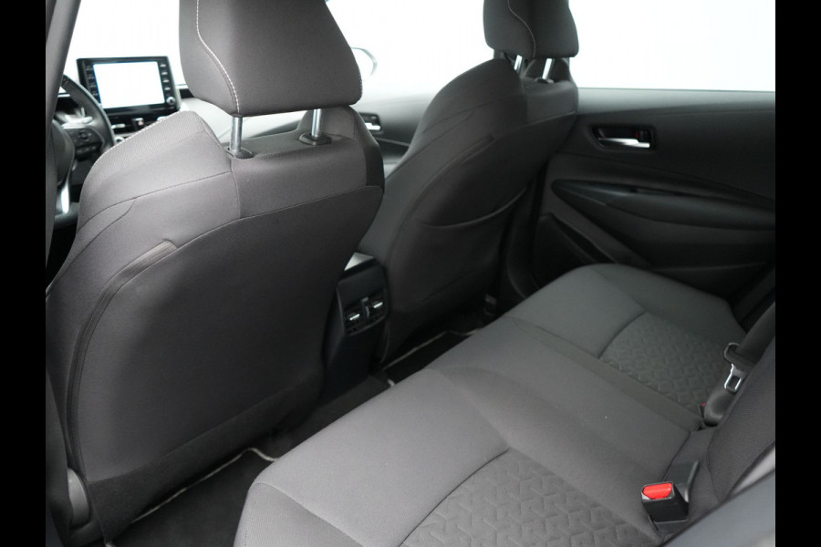 Toyota Corolla Touring Sports 2.0 Hybrid Dynamic 181pk | Adaptive Cruise | LED | Carplay | Stuur & Stoelverwarming | Camera | DAB |