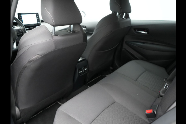 Toyota Corolla Touring Sports 2.0 Hybrid Dynamic 181pk | Adaptive Cruise | LED | Carplay | Stuur & Stoelverwarming | Camera | DAB |