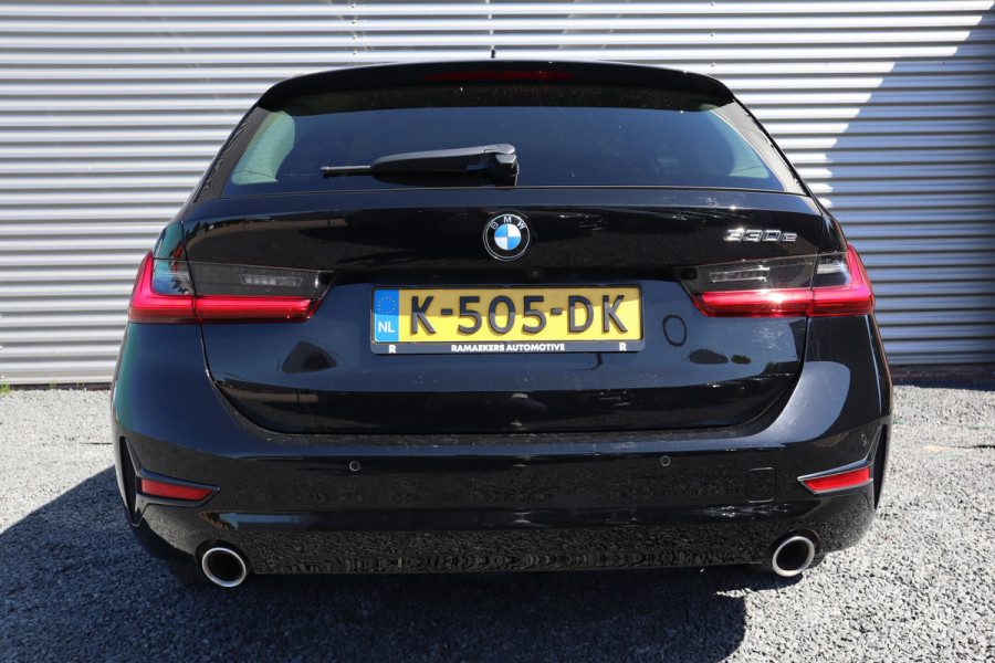 BMW 3 Serie Touring 330e eDrive Edition Leder / Adaptieve Cruise / Elec Stoelen / Stoel verwarm / 1e eigenaar / NL-Auto